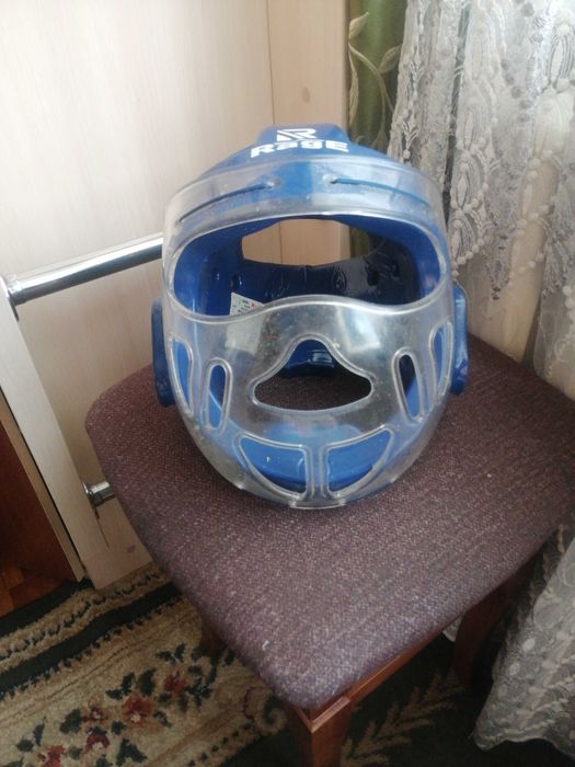 Продам шлем для спаринга