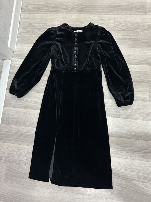 Продам платье 500 тг