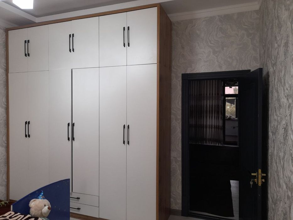 Срочно квартира сотилади 1 этаж