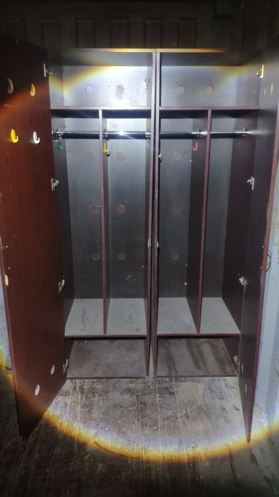 Продам шкафы для раздевалки