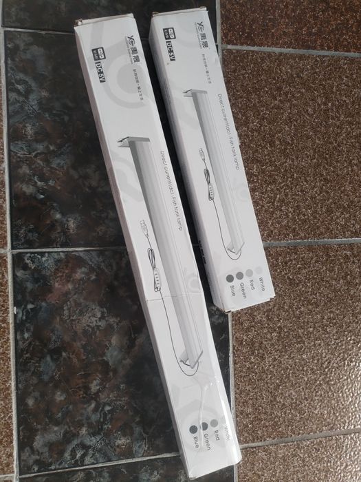 Специализирани аквариумни лампи и корени от азалия