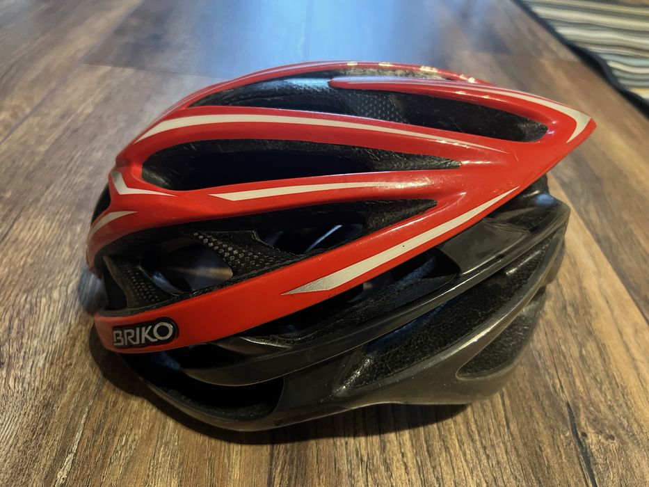 Каска за колоездене Briko