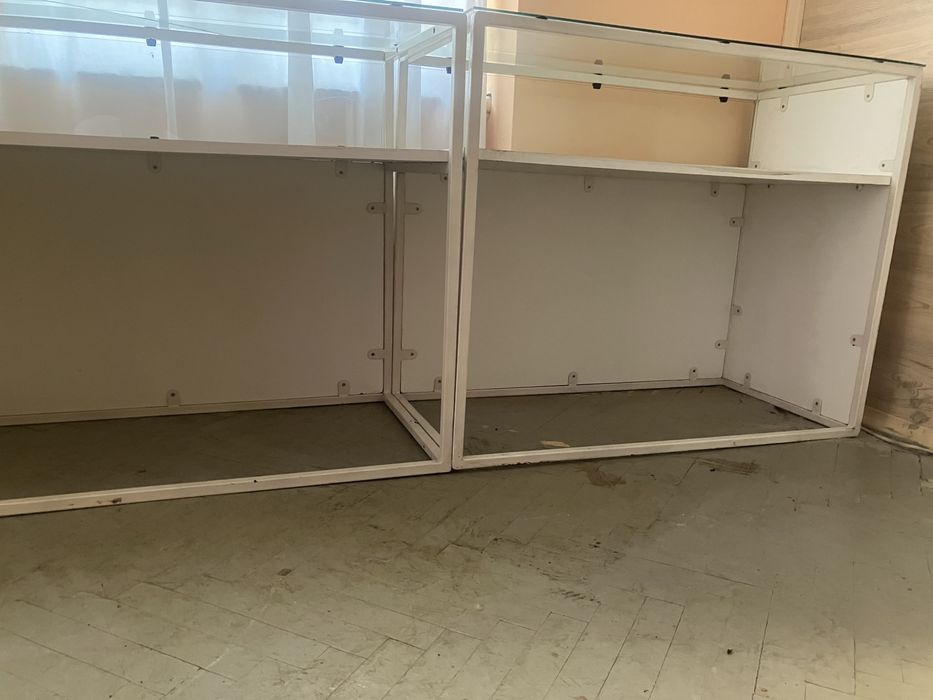 Стъклени витрини