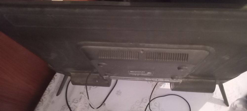 Продам телевизор за 70к можно по торговася