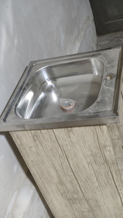 Rakvina moyka  sotiladi. Yengi