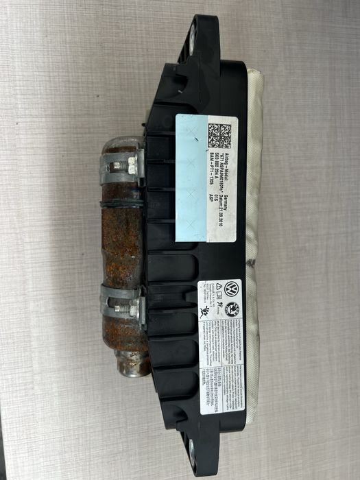 Air bag за табло Vw Golf 6