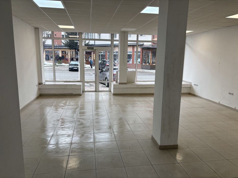 Spațiu comercial 60 mp de închiriat sau vânzare – centru Vișeu de Sus