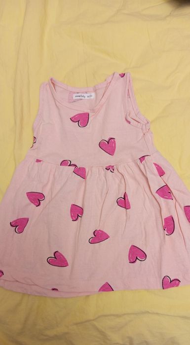 Продавам летни дрехи за момиче