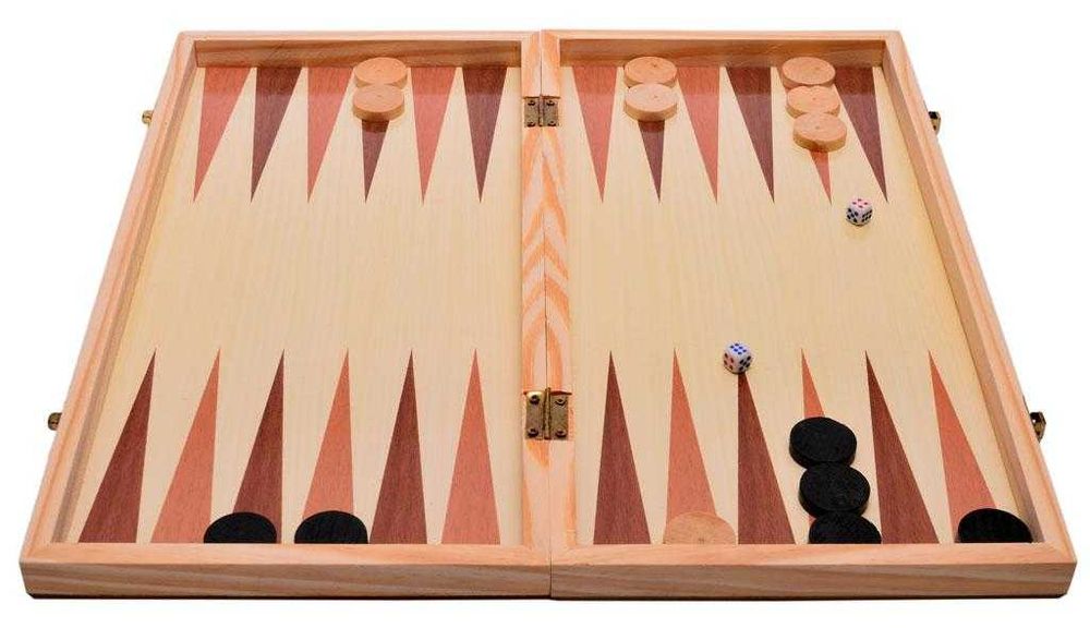 Шах с табла в дървена кутия - три рамера