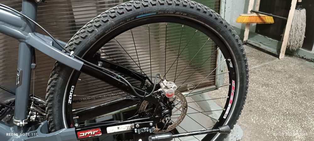 Bicicleta hai dirt 26"-24 viteze transmisie shimano frini pe discuri