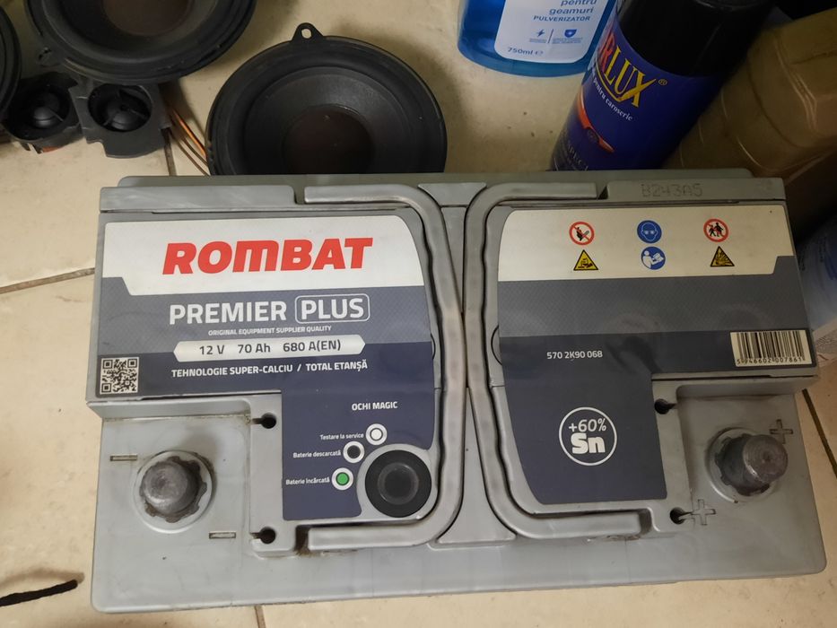 Vand baterie / acumulator auto 70 AH in stare buna de functionare la SUPER PRET!