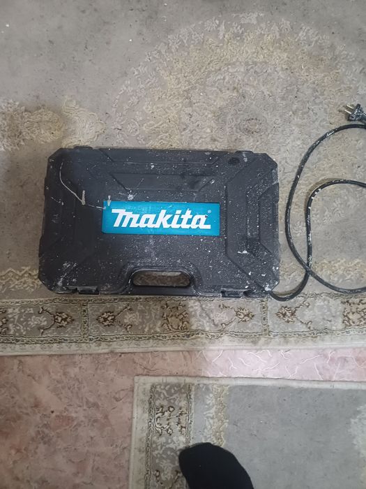 Перфоратор Makita