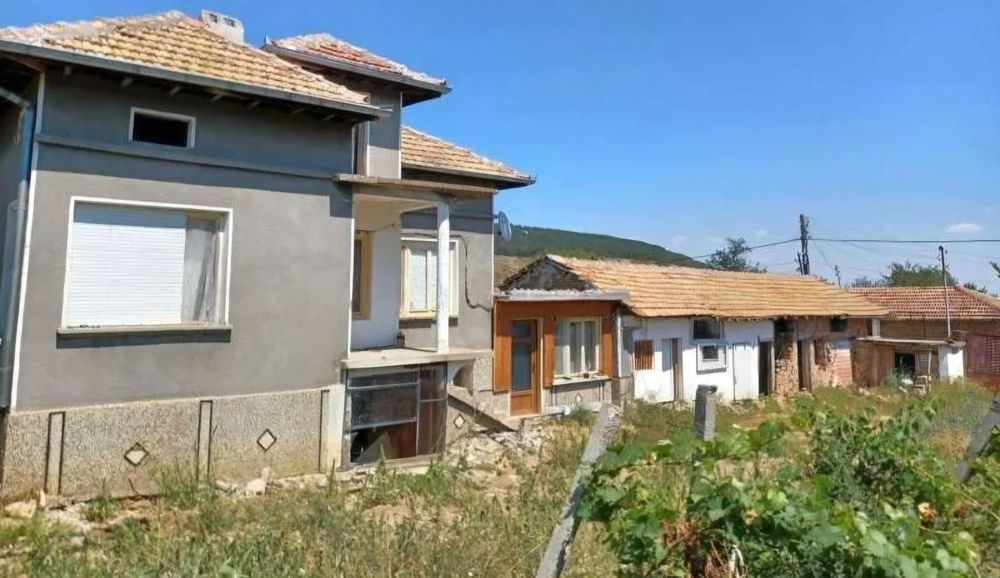 Продава се Къща в с. Вишовград, Област Велико Търново - 100 кв.м за 307 €/кв.м - Снимка #1