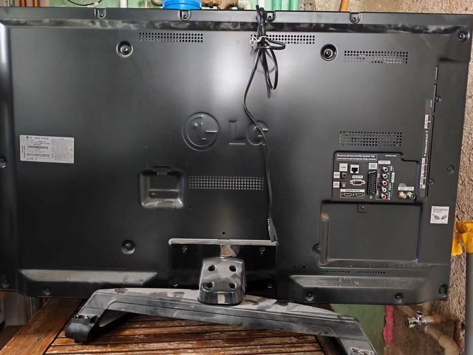 Tv LG mare 97x59