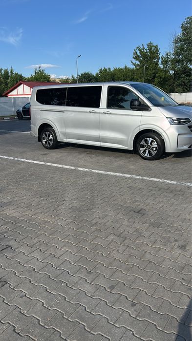 Inchiriez Microbuz  8+1