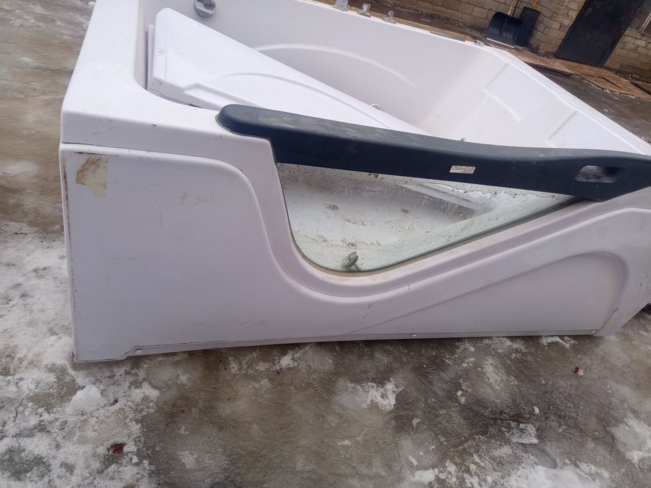 Продам ванную джакузи