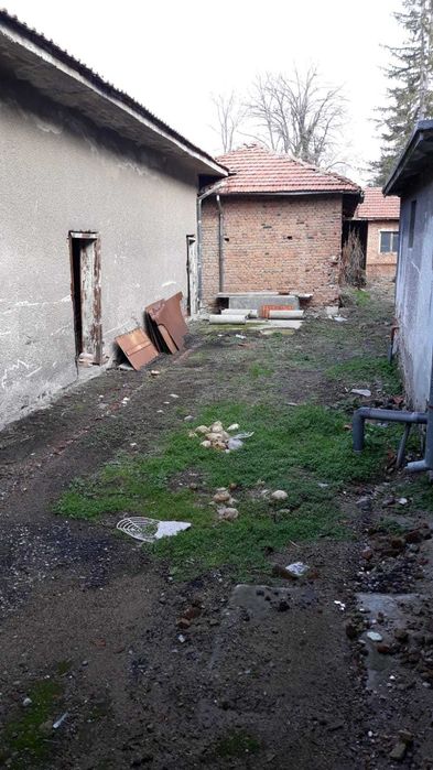 Продава се Магазин в Първомай - 1100 кв.м за 132 €/кв.м - Снимка #10