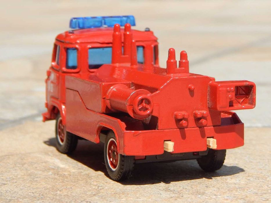 Macheta masina pompieri Saviem SG4 Solido Franta sc 1:50