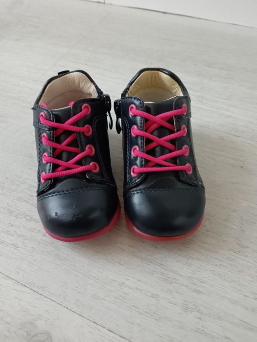 Нови детски обувки/маратонки за момиче, номер 19