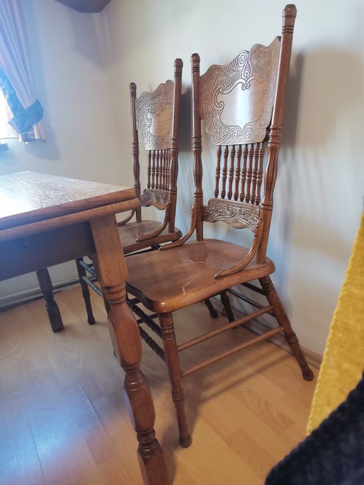 Masa scaune sculptate lemn