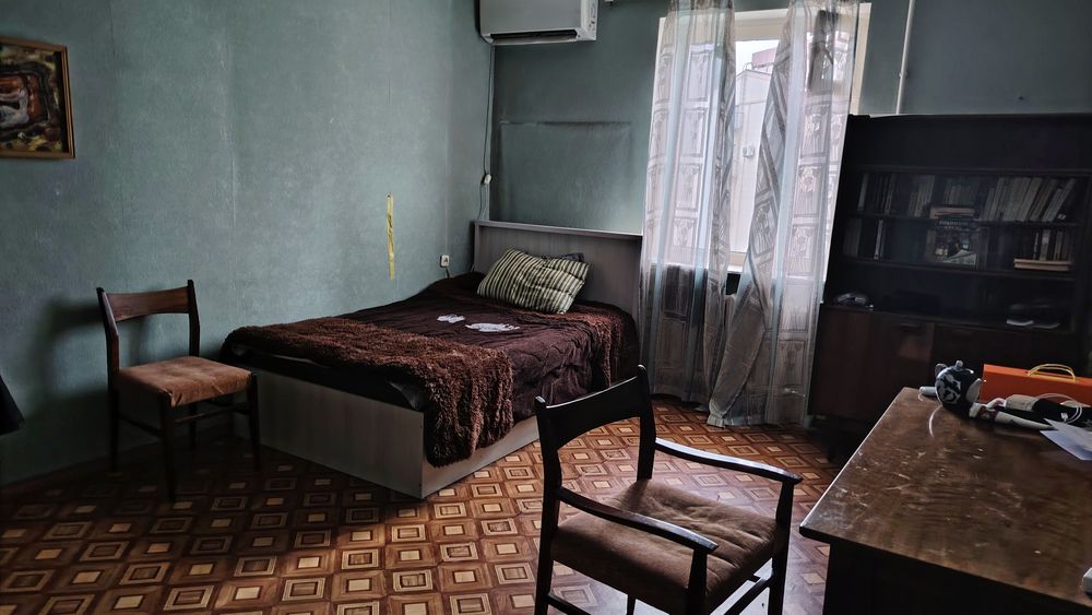 Сдаётся комнате в трёхкомнатной квартире в мирабаде