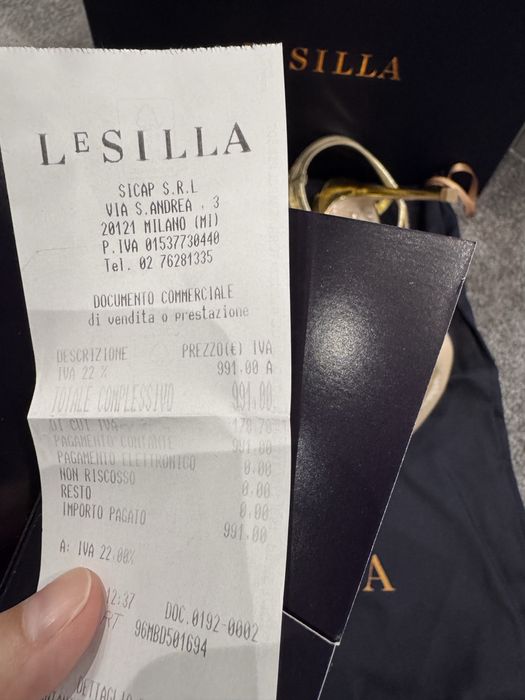 Оригинални сандали LeSILLA огледално златно