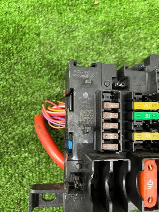 PANOU SIGURANTE MODUL RELEE MINI COOPER R56 1.5 BENZINA 2016 COD OEM 936050101 927035501 2014-2020