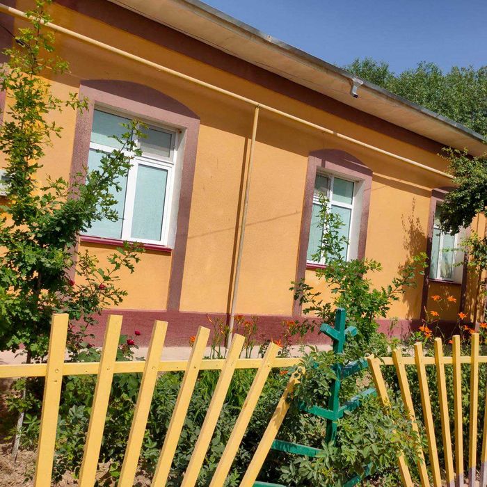 ховли (коттедж) сотилади