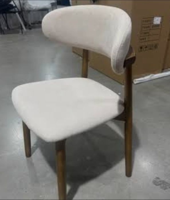 Стулья из качественной материала