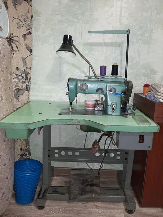 Швейная производственная машина