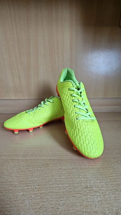 Футбольные бутсы