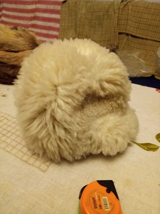 Дамска шапка от естествена кожа