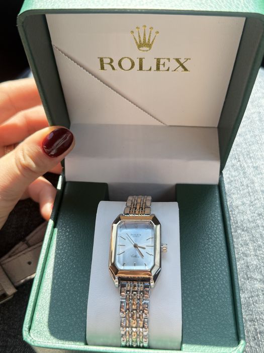 Продам часы под Rolex + подарок