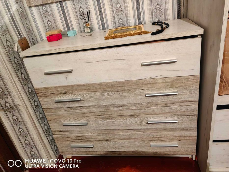 Продам спальную гарнитуру