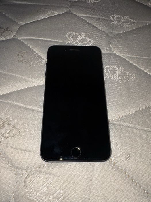 Продам Айфон 8 plus 256гб