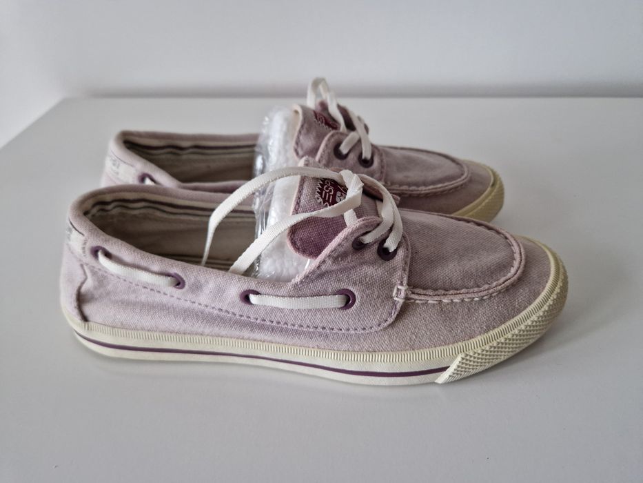Tenisi Esprit marimea 37 recomand 36