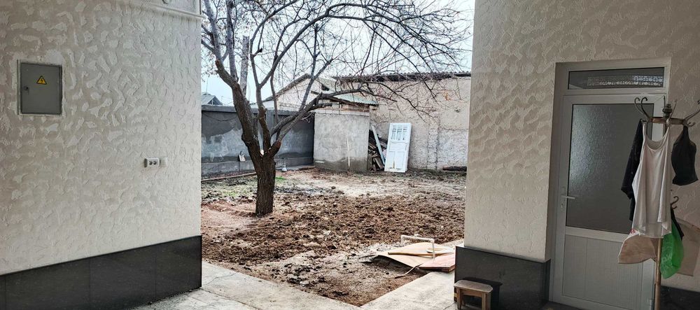 Uy sotiladi, yangi renont