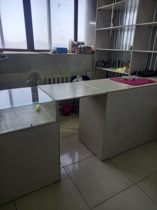 Продам стеллаж столы