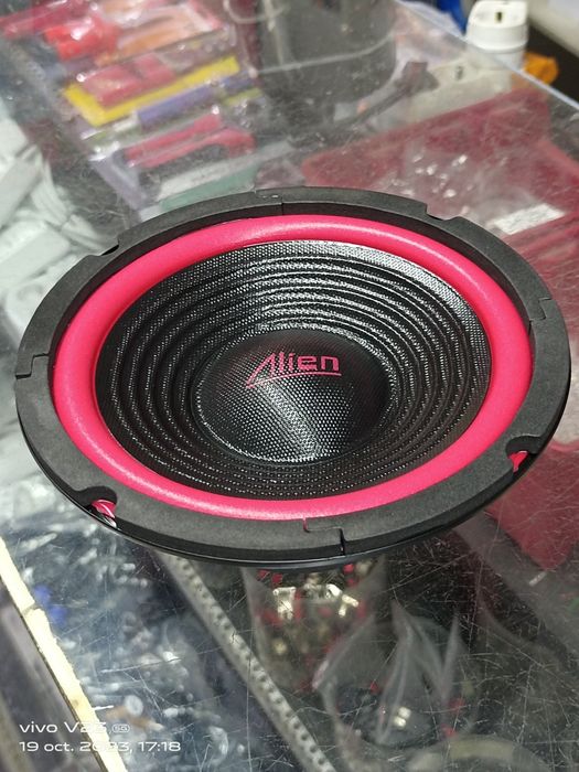 Vând difuzoare cu diametrul de 16.5 cm 6.5inch