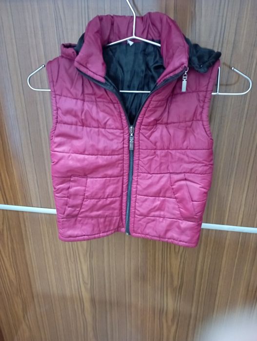 Безрукавка, куртка для девочки