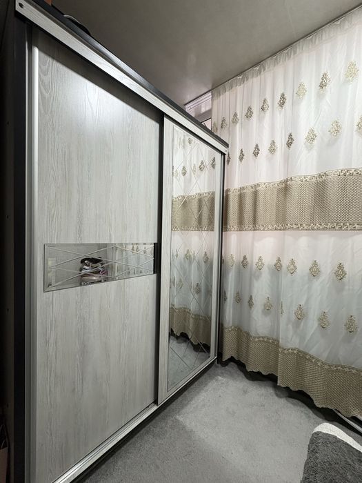 Продам купэ шкаф в отличном состояние