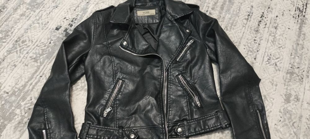 Продам кожаную куртку