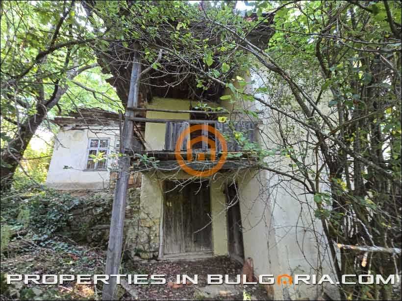 Селски имот перфектен за къща за гости в Еленския Балкан