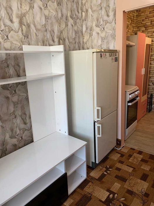 Дава се под наем Едностаен апартамент в Варна, Аспарухово - 20 кв.м за 204 € - Снимка #3