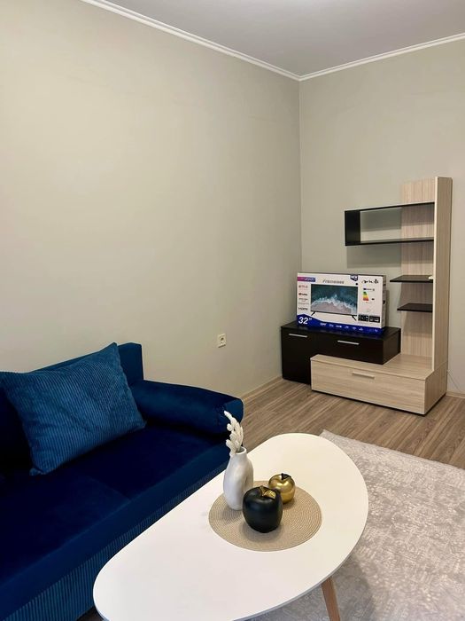 Дава се под наем Тристаен апартамент в Пловдив, Център - 65 кв.м за 388.62 € - Снимка #4