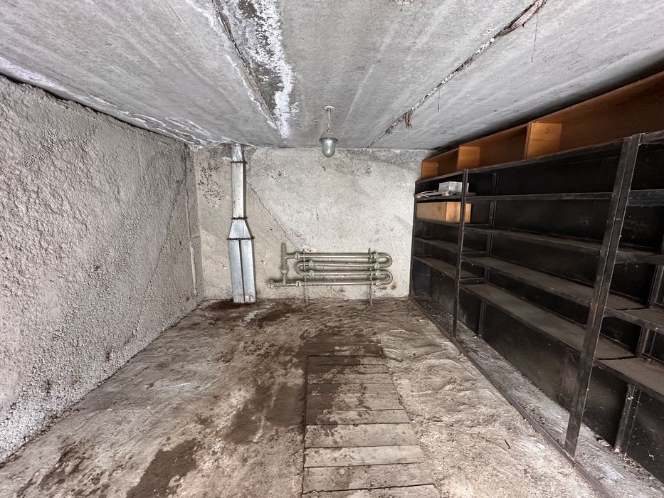 Продам гараж в  коперативе Строитель