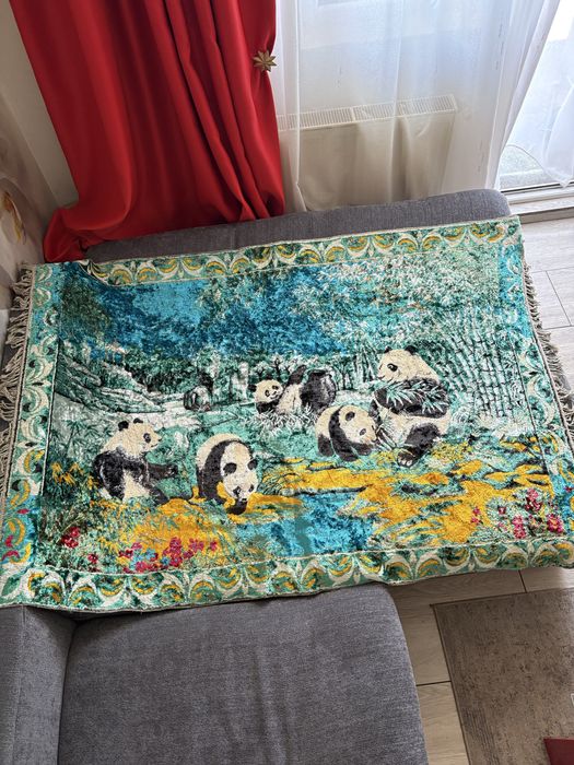 Carpetă de perete cu panda – 167 × 120 cm – stare ca nouă