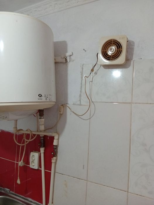 Închiriez camera de cămin transformata in garsoniera