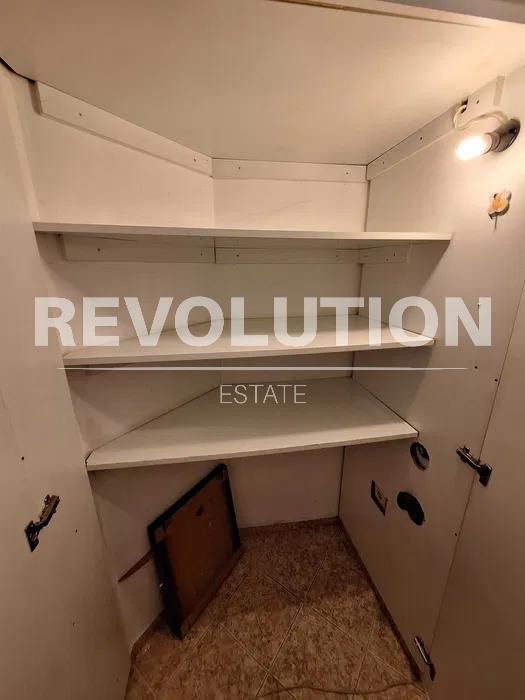 Дава се под наем Тристаен апартамент в Варна, Център - 60 кв.м за 450 € - Снимка #6