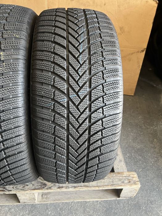 2 anvelope m+s 245/45/19 Bridgestone 7 mm!